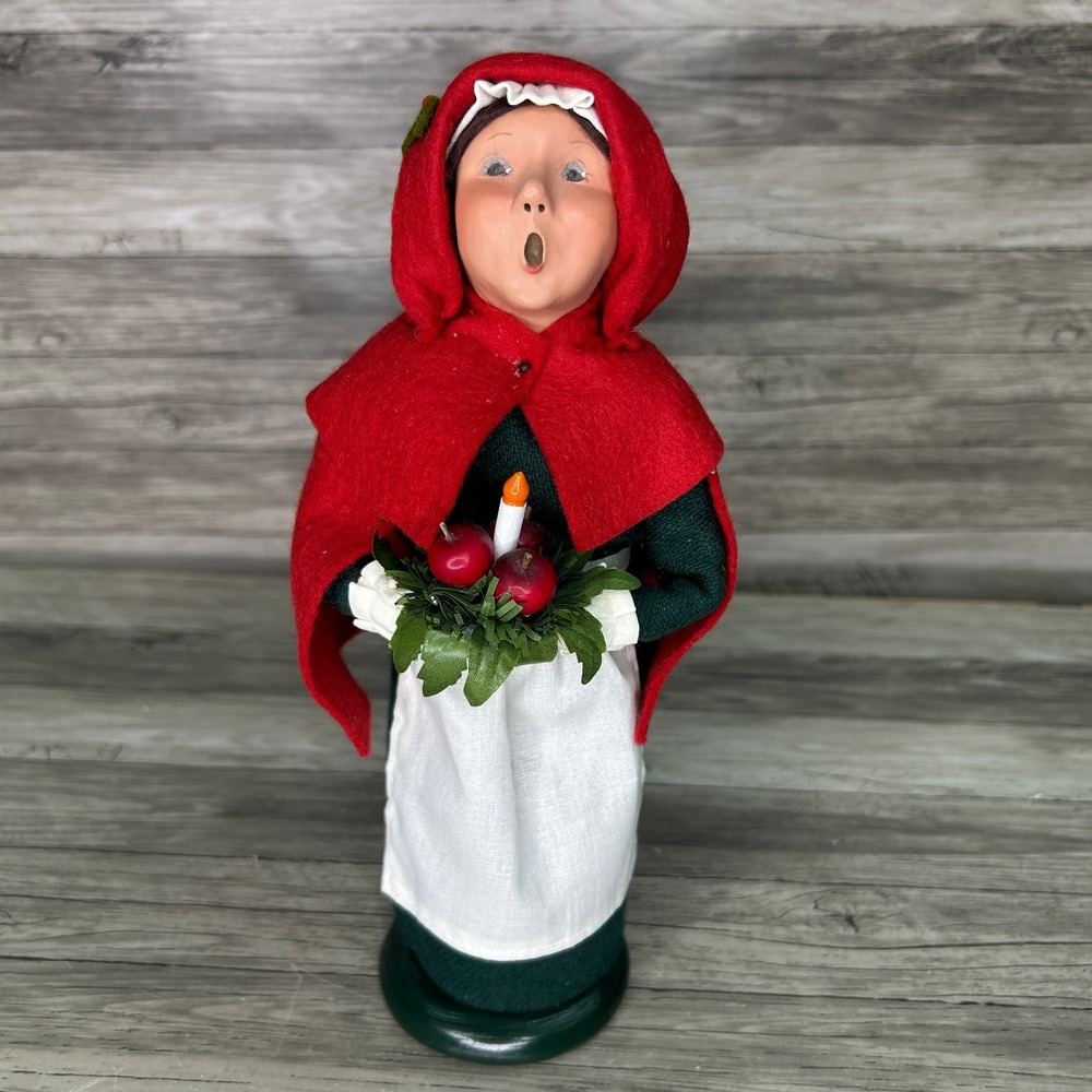 Vtg Byers Choice Carolers Williamsburg Christmas Lady Apples Figurine Red Cape